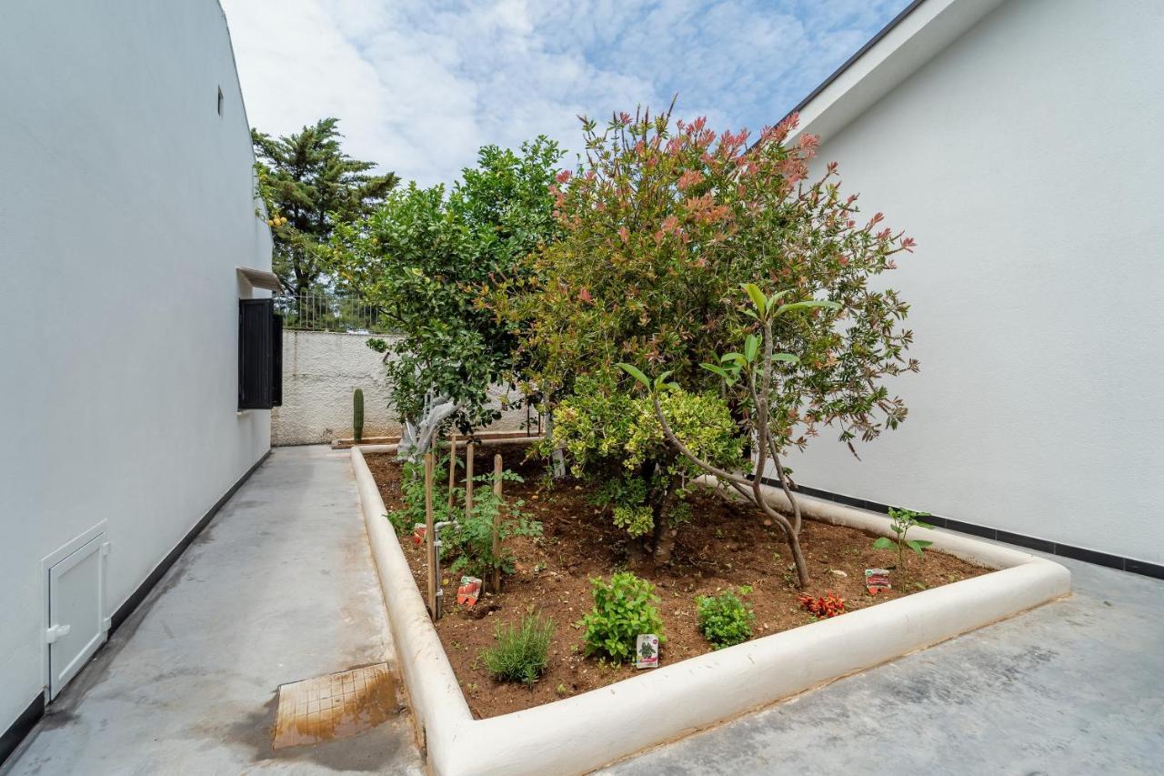 Airport Sicily Home Palermo 카리니 외부 사진